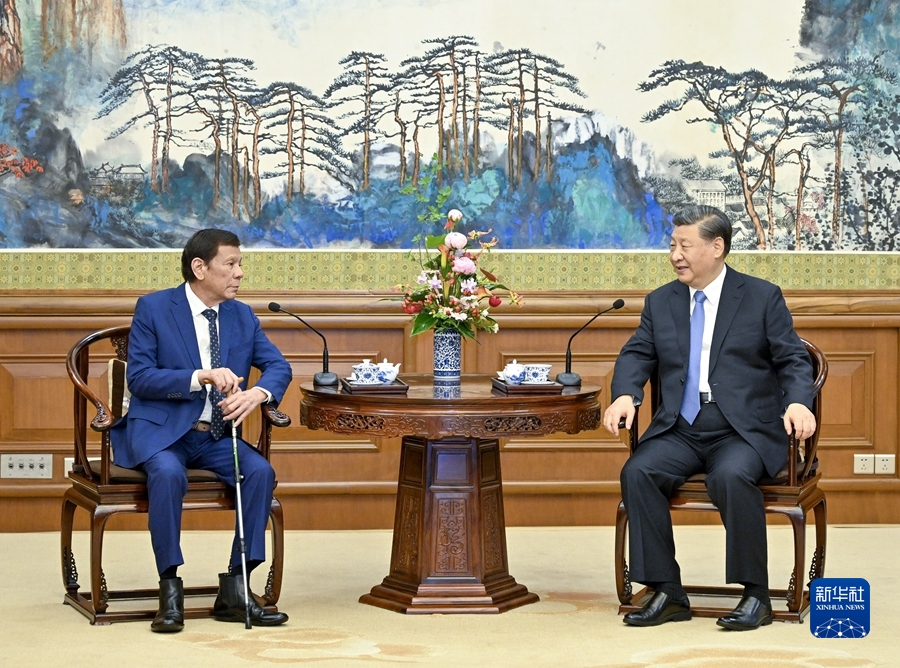 7月17日下午，国家主席习近平在北京钓鱼台国宾馆会见菲律宾前总统杜特尔特。