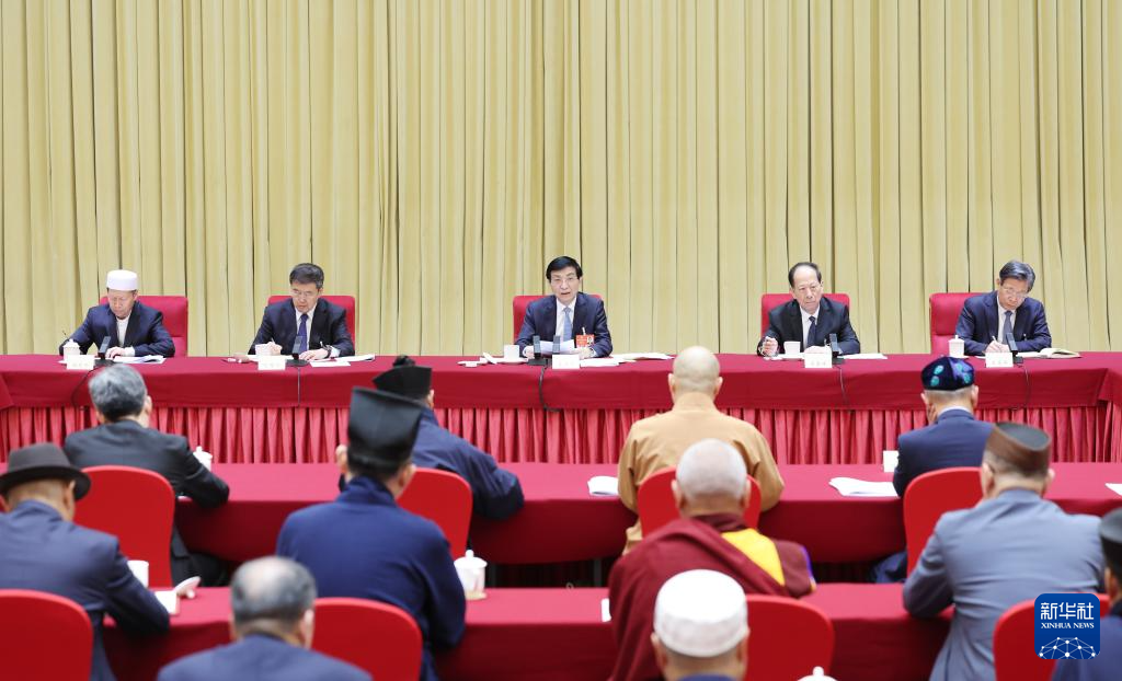3月6日上午，中共中央政治局常委、全国政协主席王沪宁参加全国政协十四届三次会议宗教界委员小组会。