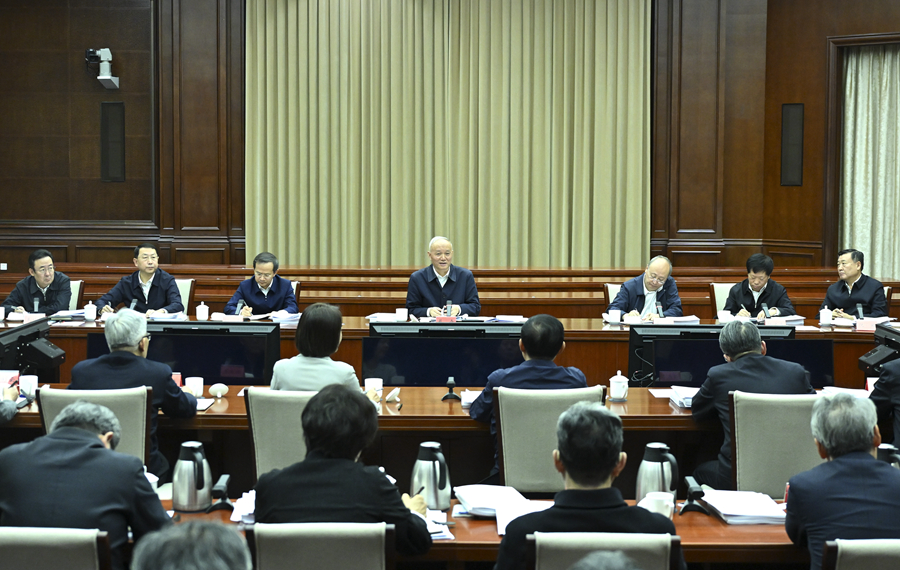 11月20日，二十届首都规划建设委员会第六次全体会议在北京召开。中共中央政治局常委、首规委主任蔡奇出席会议并讲话。